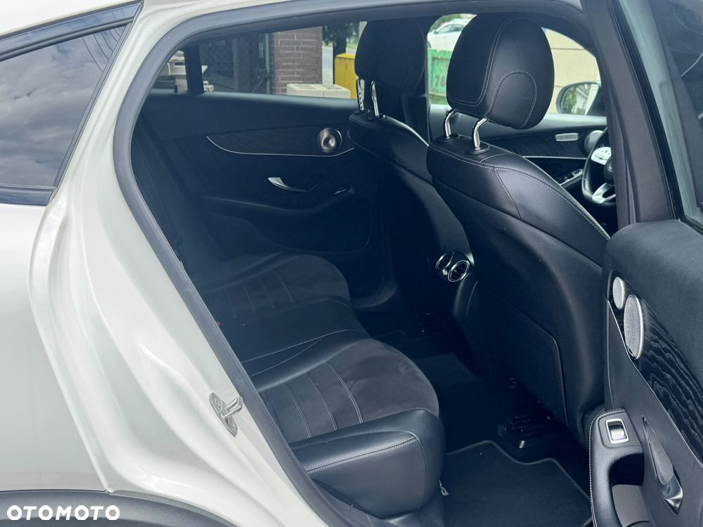 Mercedes-Benz GLC 220 d 4Matic 9G-TRONIC AMG Line - 28