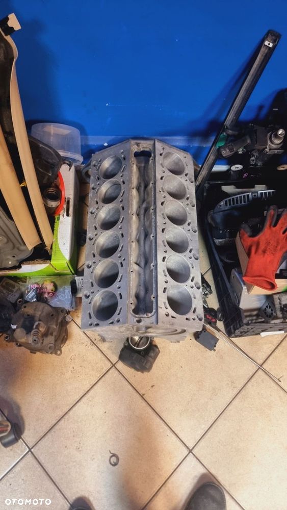 BMW 8 E31 850 E32 750 BLOK SILNIKA 5.0 M70 B50 V12 - 1