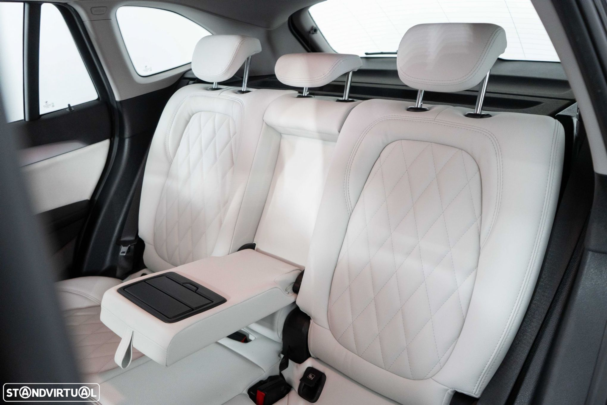 BMW X1 25 e xDrive Corporate Edition - 9