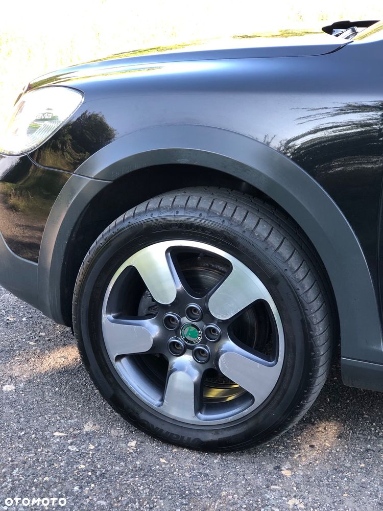 Skoda Octavia 2.0 TDI DPF 4x4 DSG Scout - 17