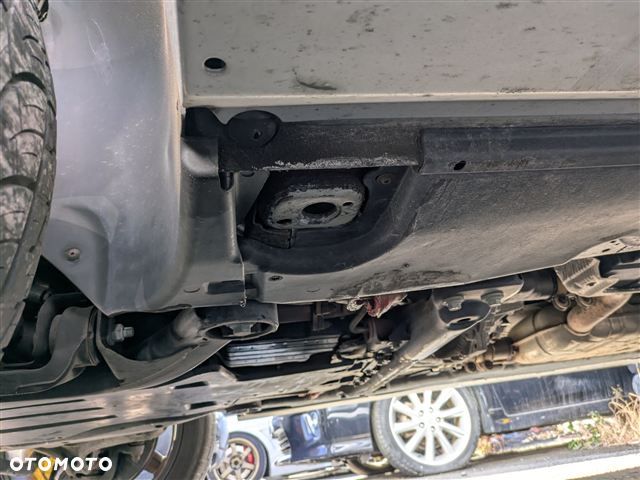 Volkswagen Touareg 6.0 W12 Automatik Sport Edition - 29