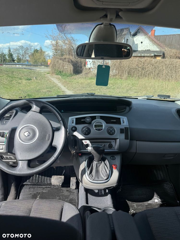 Renault Scenic 2.0 16V Avantage - 18