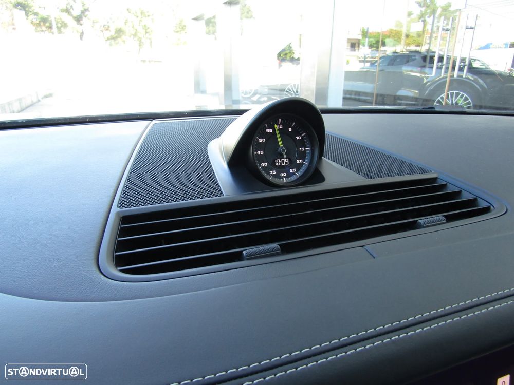 Porsche Panamera Sport Turismo 4 E-Hybrid - 22