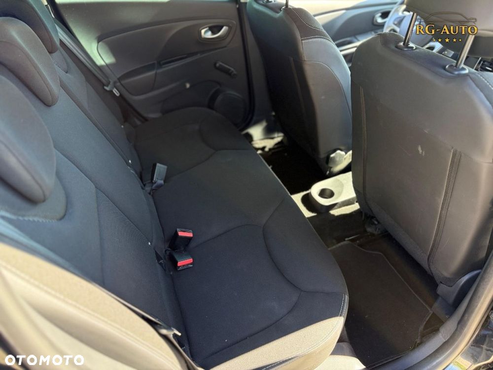 Renault Clio - 23
