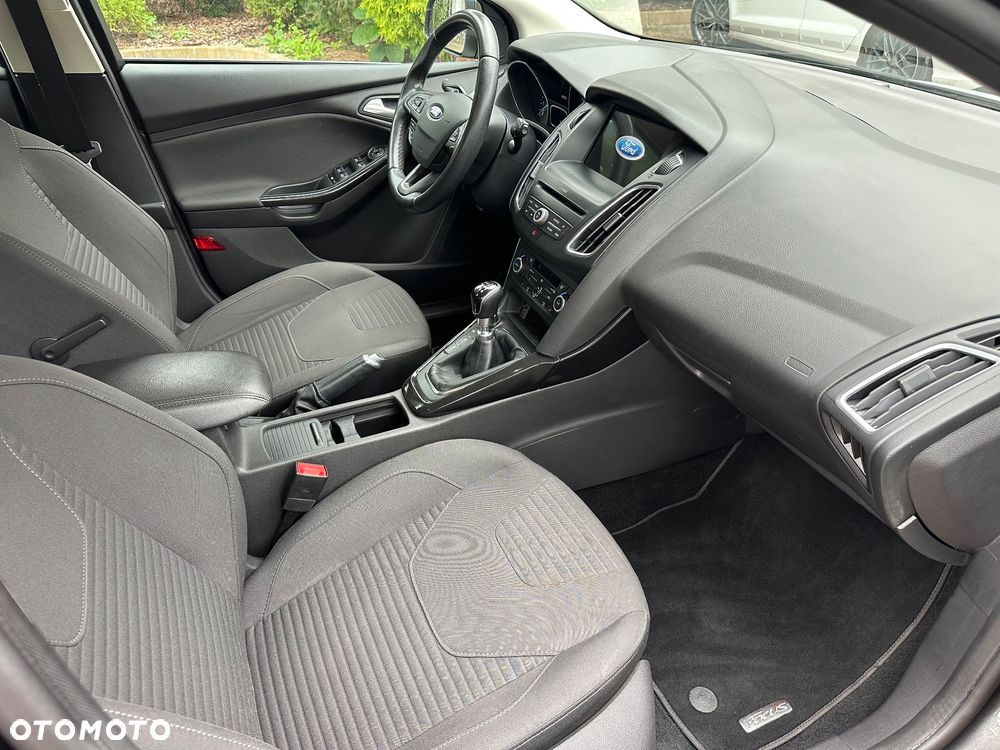 Ford Focus 1.0 EcoBoost Active - 9