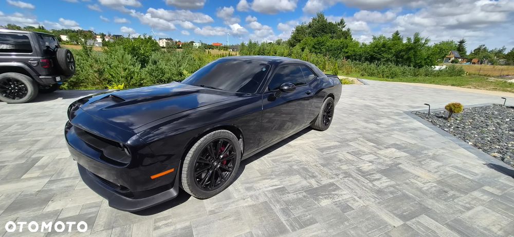 Dodge Challenger - 9