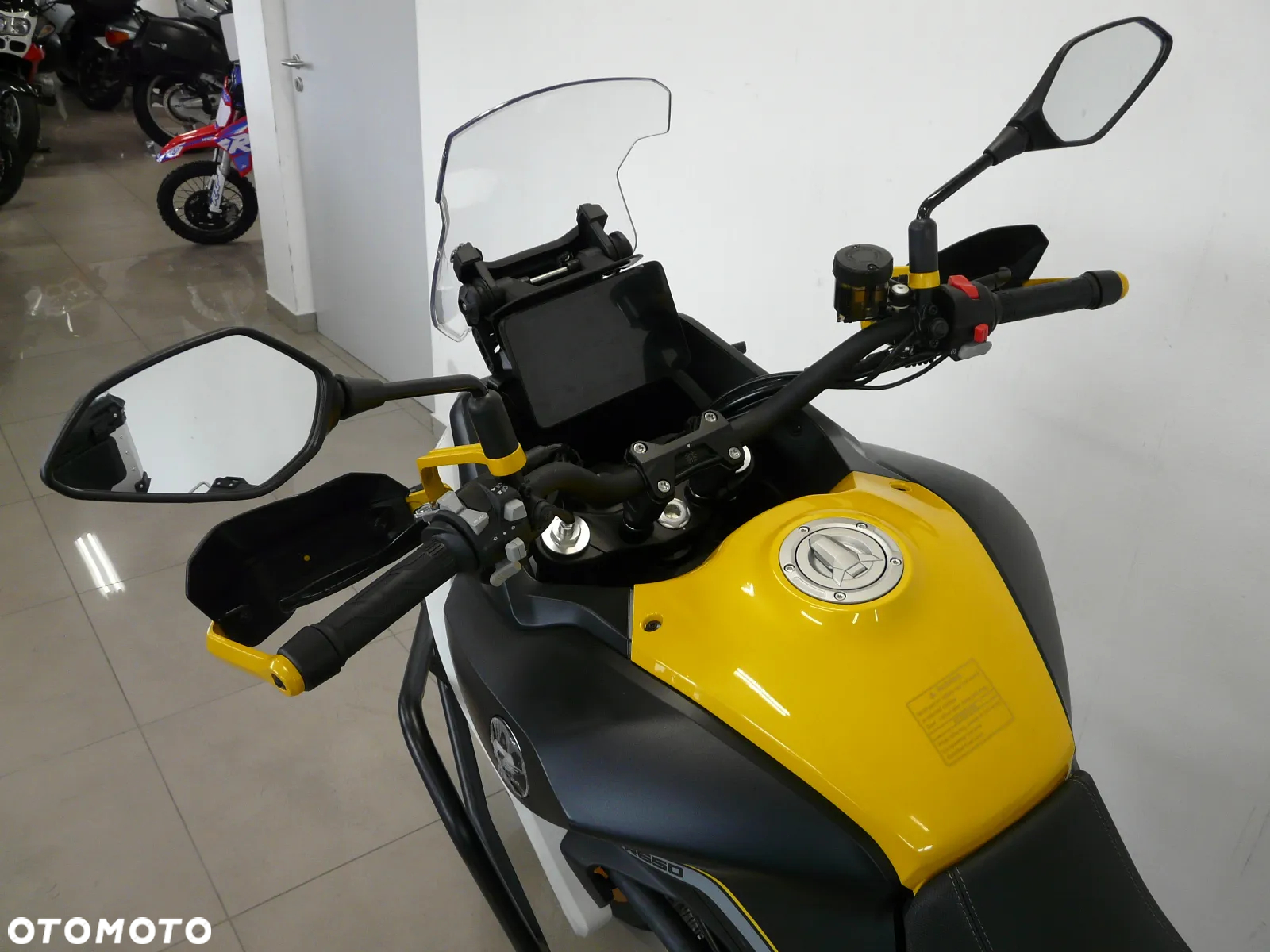 QJMOTOR SVT 650X - 20