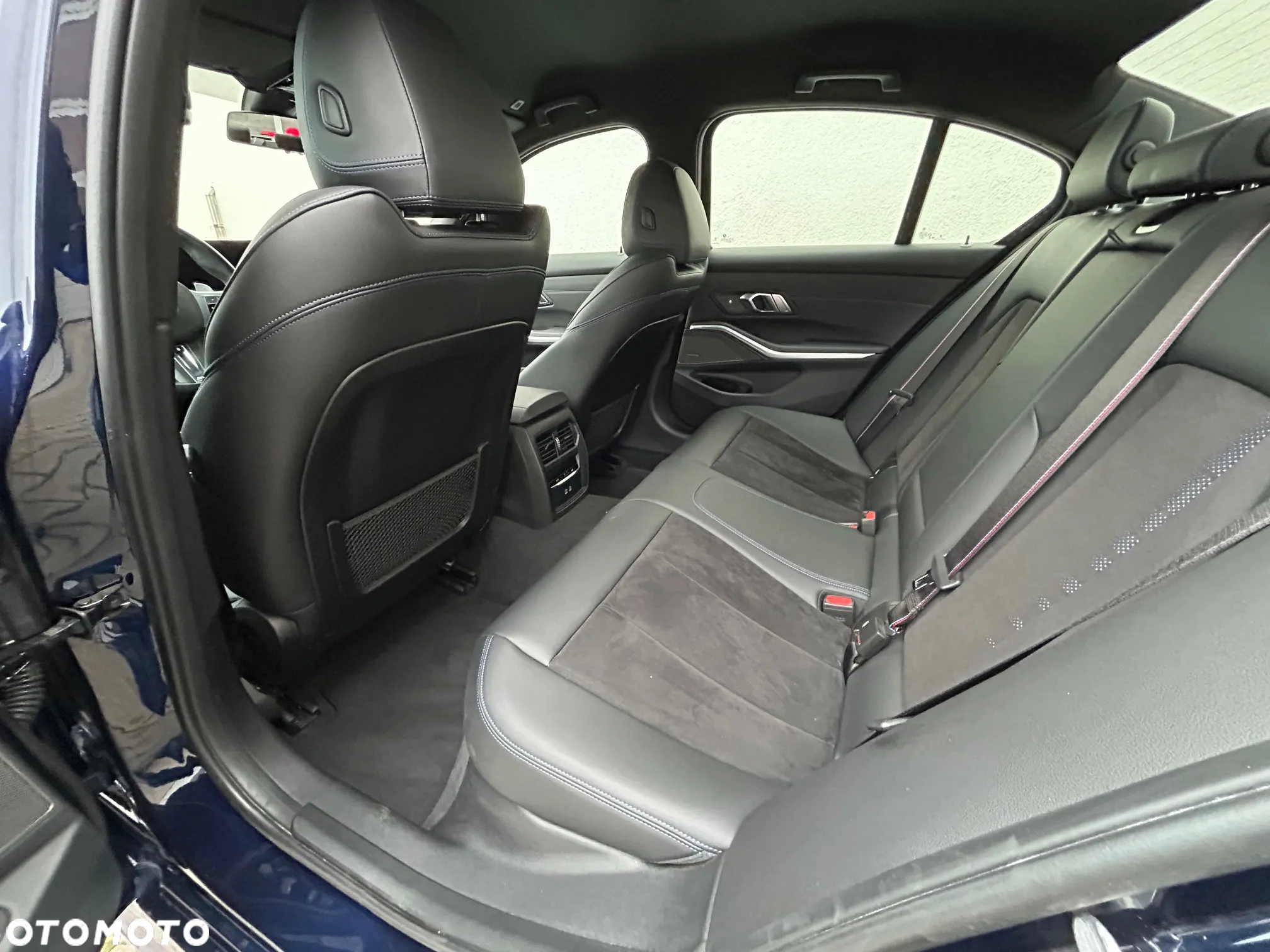 BMW Seria 3 330e - 12
