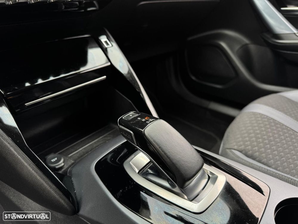 Peugeot e-2008 50 kWh Allure - 12