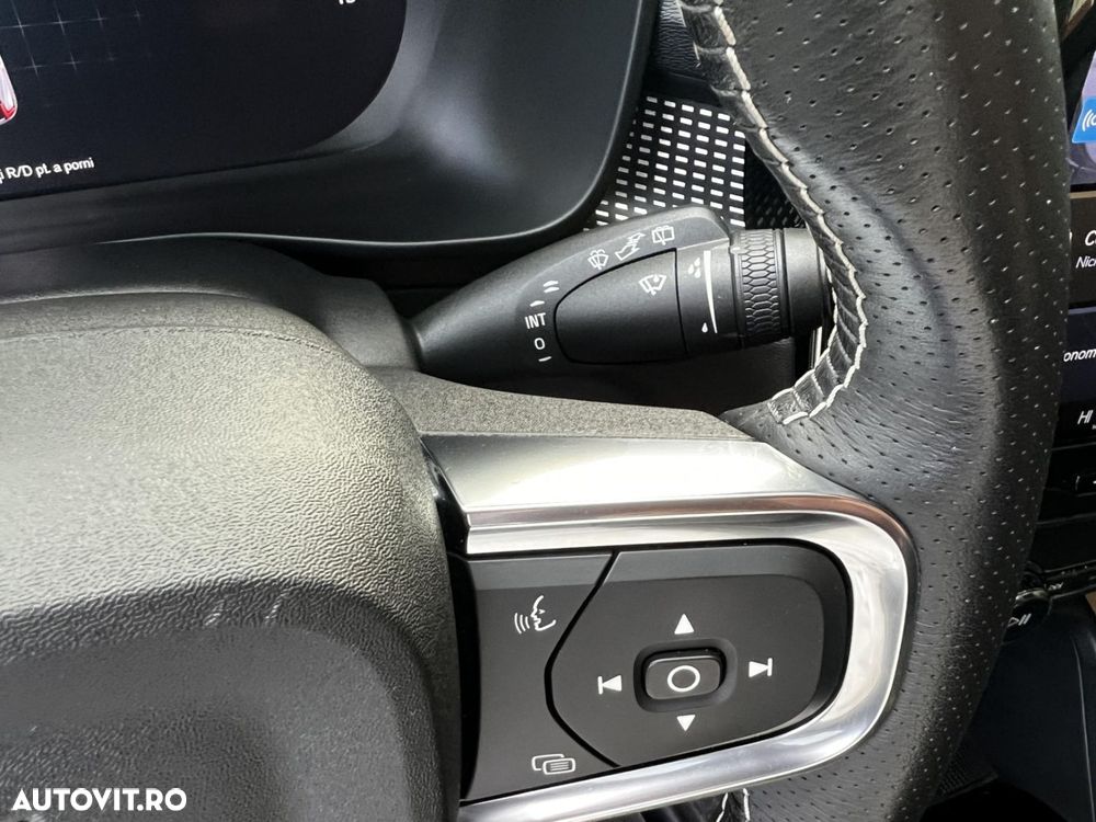 Volvo XC 40 P8 AWD Recharge RDesign - 24