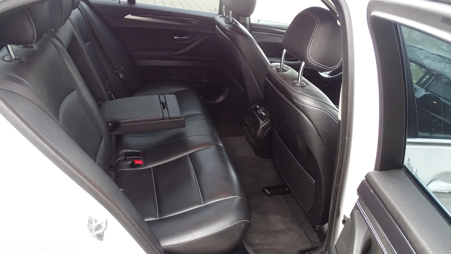 BMW Seria 5 520d Efficient Dynamics Edition - 13