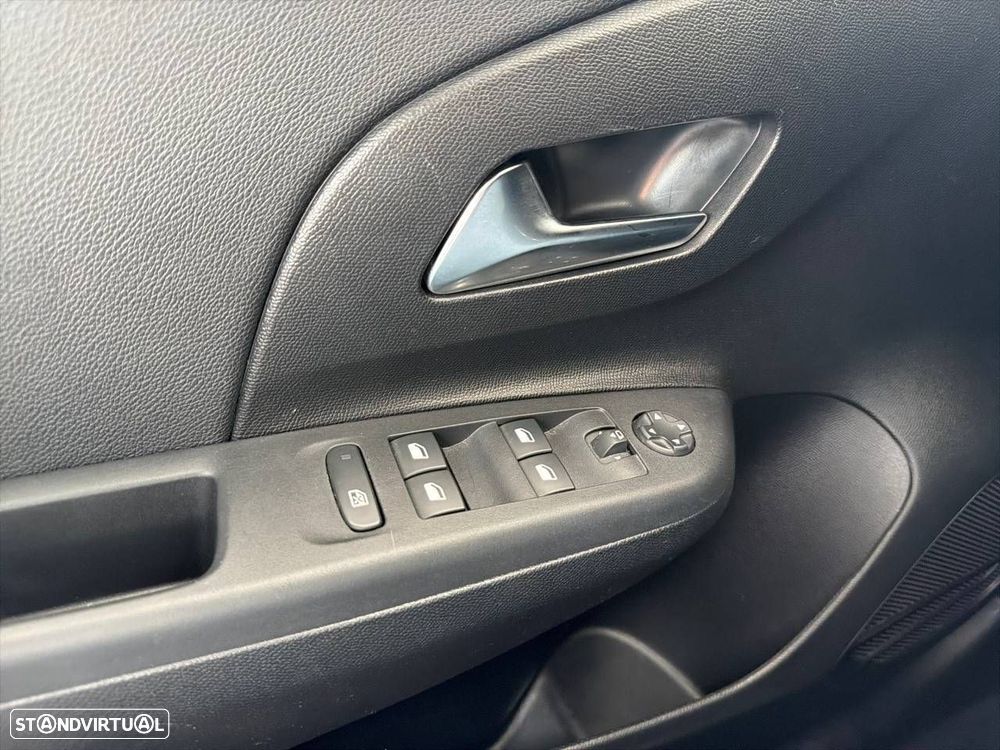 Opel Corsa 1.2 T GS - 19