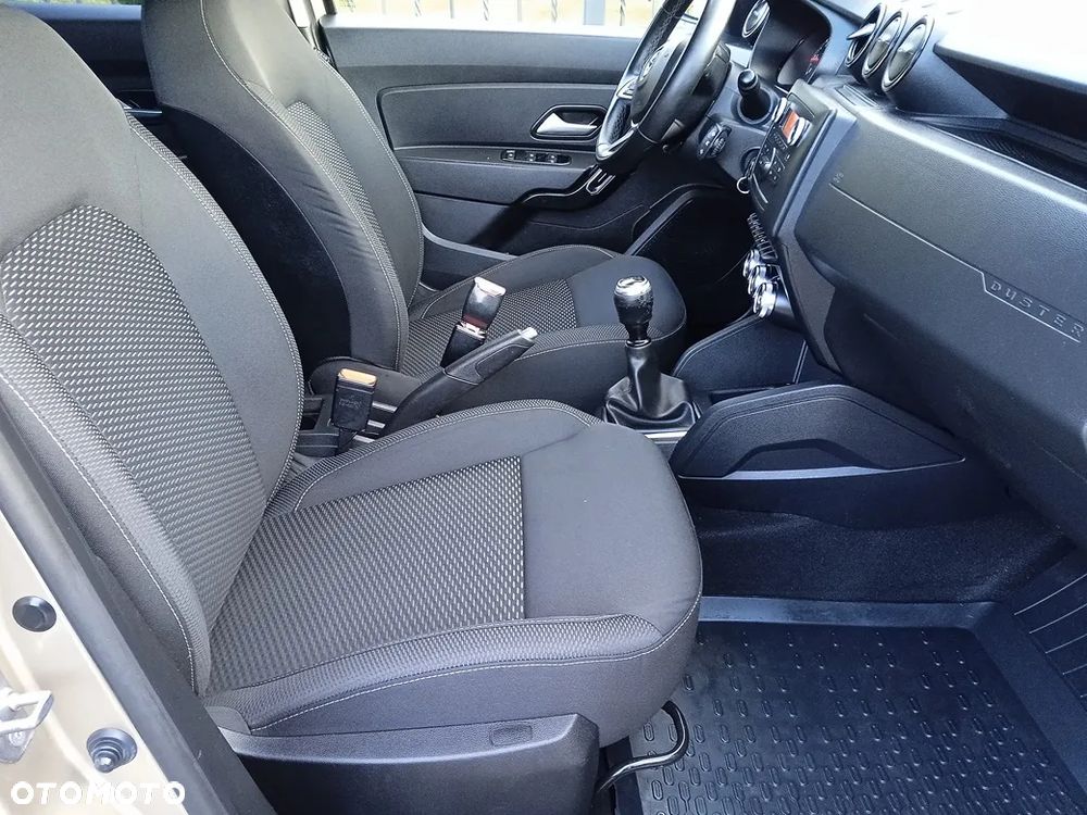 Dacia Duster 1.6 SCe Laureate S&S - 13
