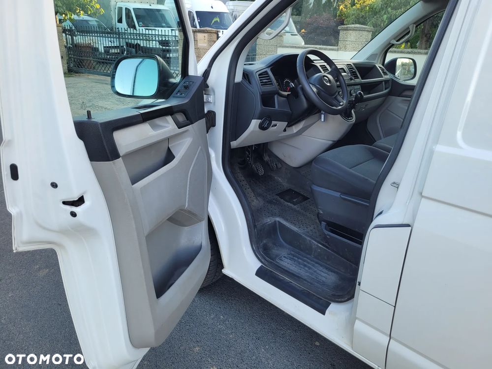 Volkswagen TRANSPORTER T6 - 12