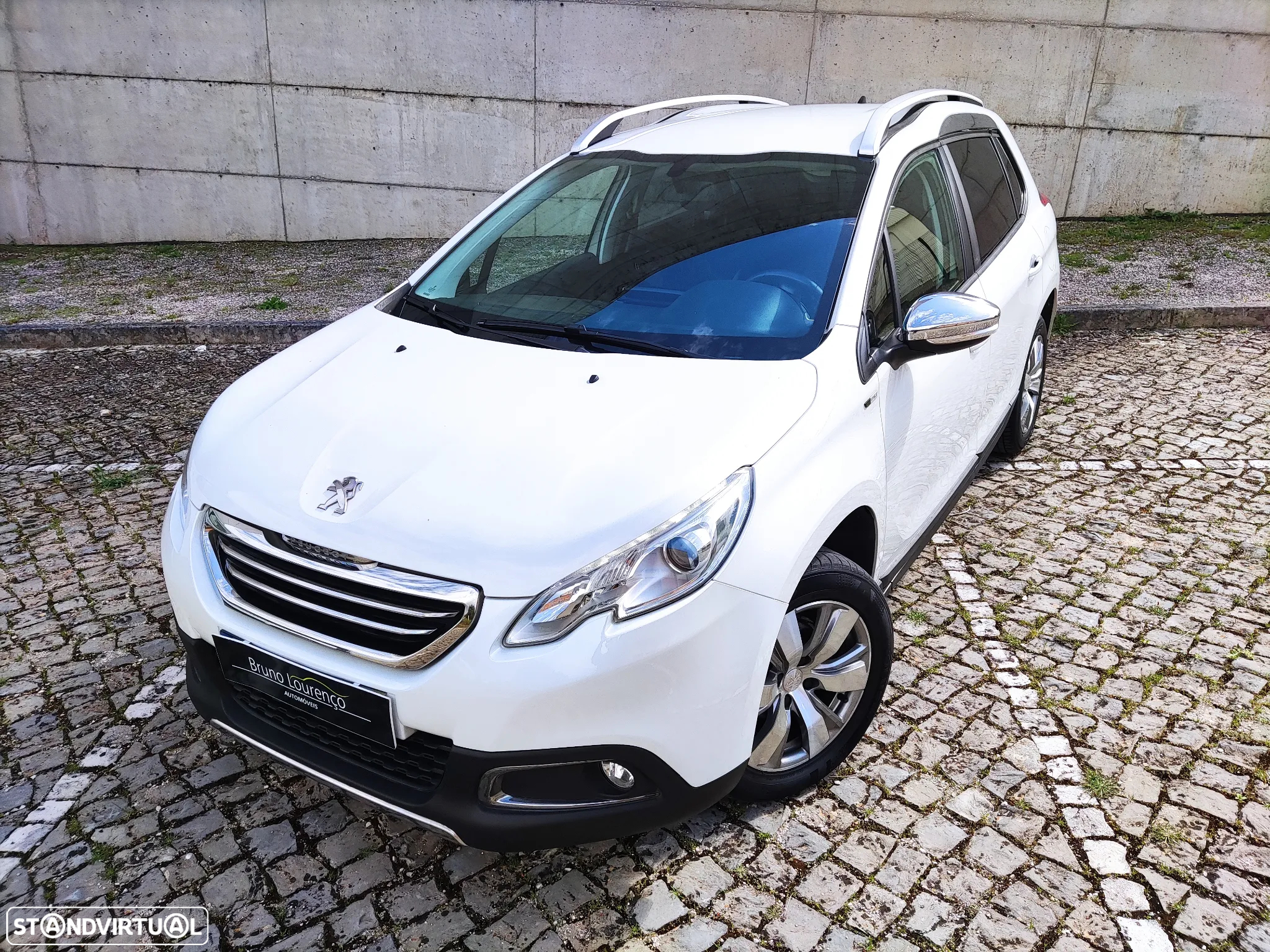 Peugeot 2008 1.6 BlueHDi Style - 4