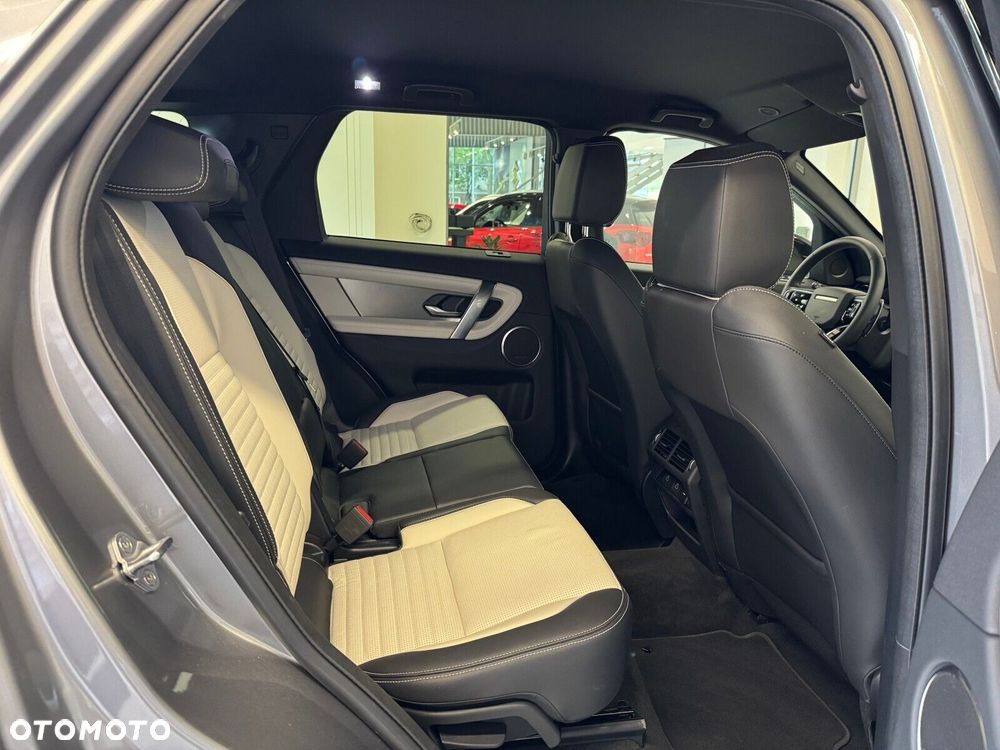 Land Rover Discovery Sport - 11