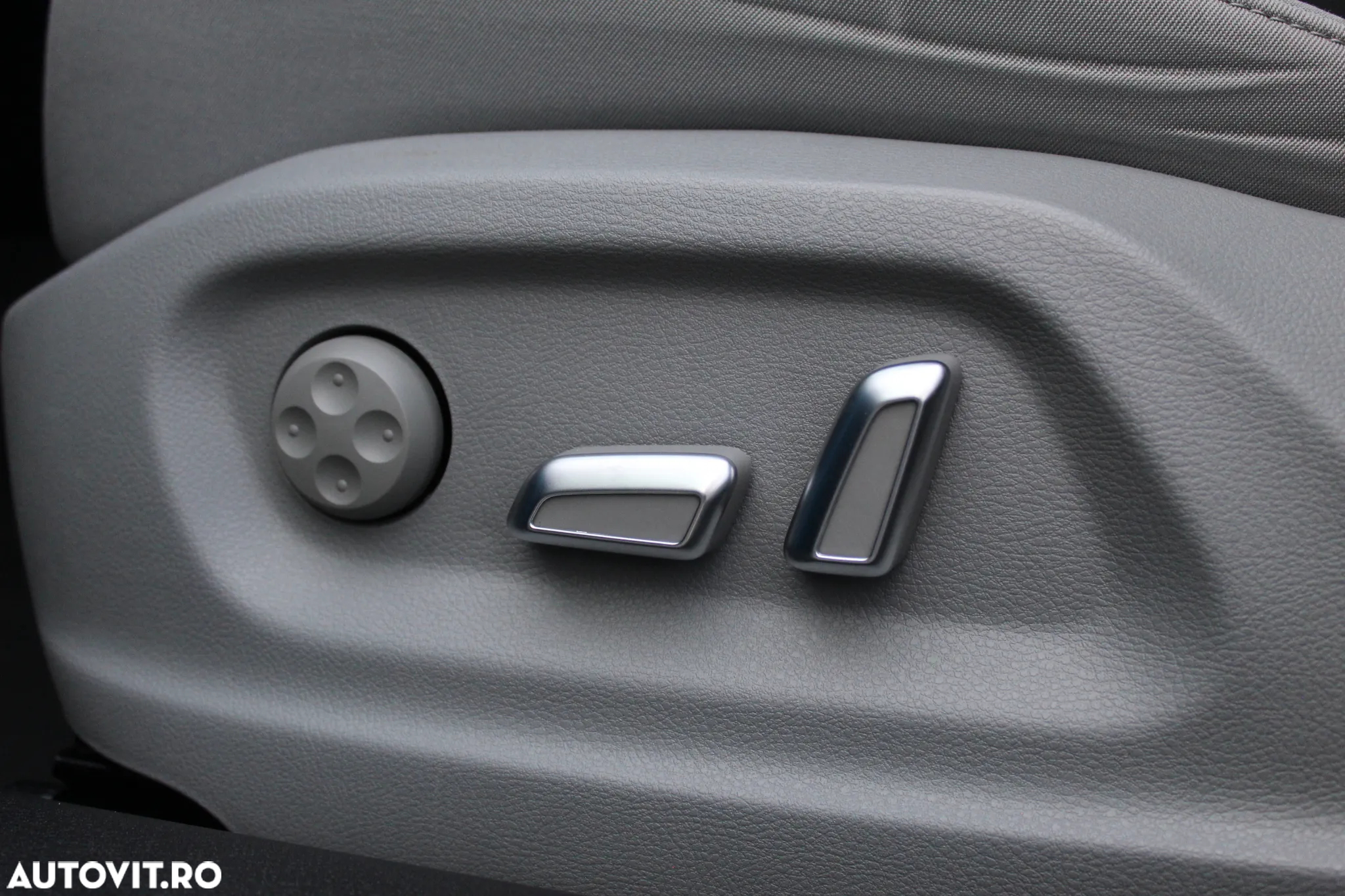 Audi Q3 2.0 TFSI Quattro Stronic Design - 32