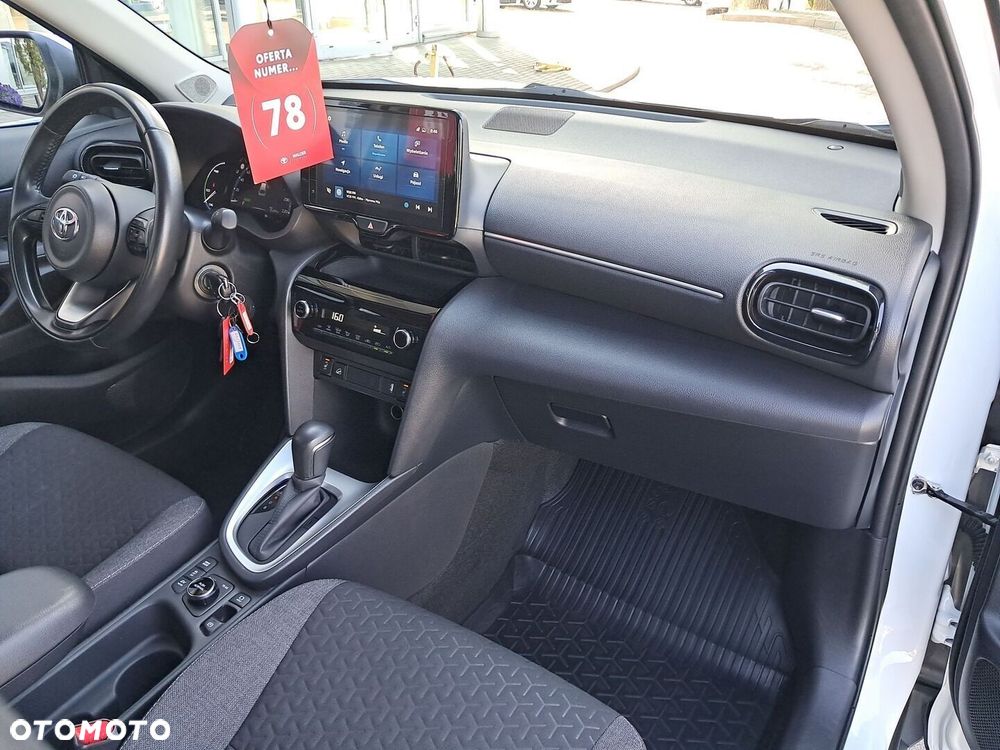 Toyota Yaris Cross Hybrid 1.5 Comfort 4x4 - 12