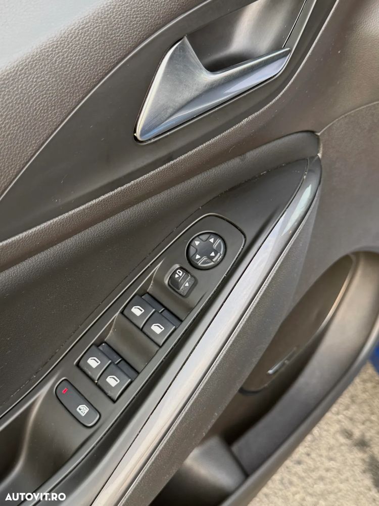 Opel Grandland X 2.0 START/STOP Aut. Ultimate - 28