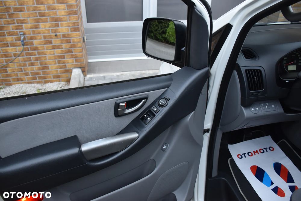 Hyundai H-1 2.5 CRDi Travel Comfort - 17