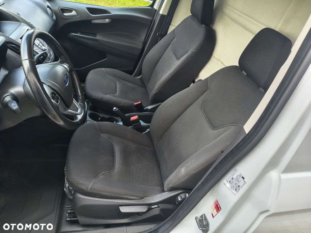 Ford Tourneo Courier 1.5 TDCi S&S Trend - 12