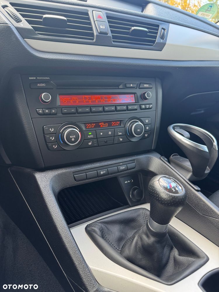 BMW X1 sDrive20i - 27