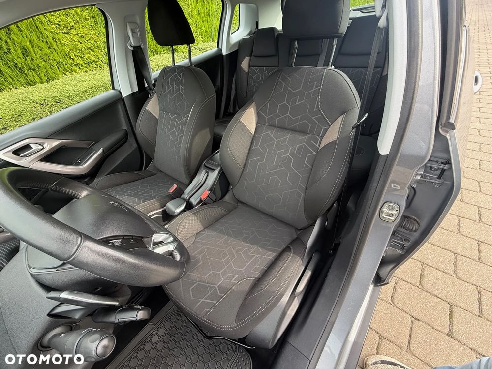 Peugeot 2008 - 14