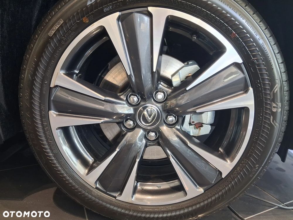 Lexus UX 300h Business - 15