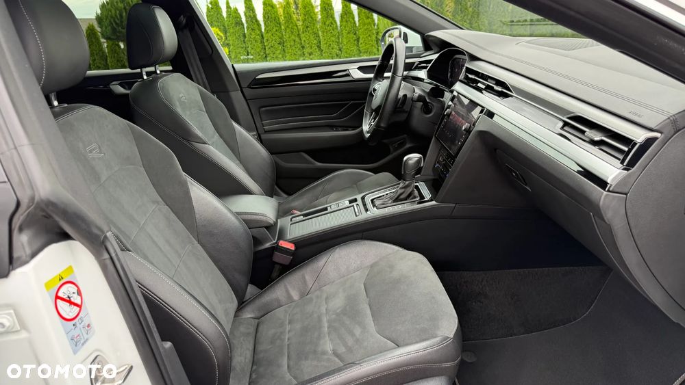 Volkswagen Arteon 2.0 TDI SCR R-Line DSG - 16