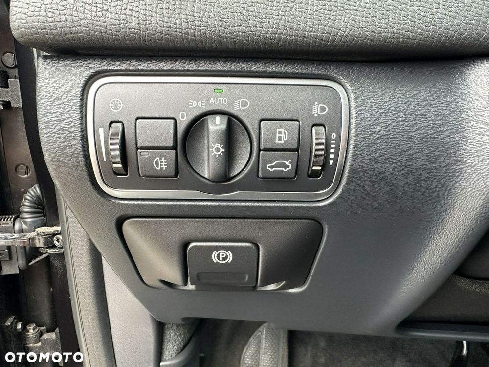Volvo XC 60 D4 Geartronic Kinetic - 17