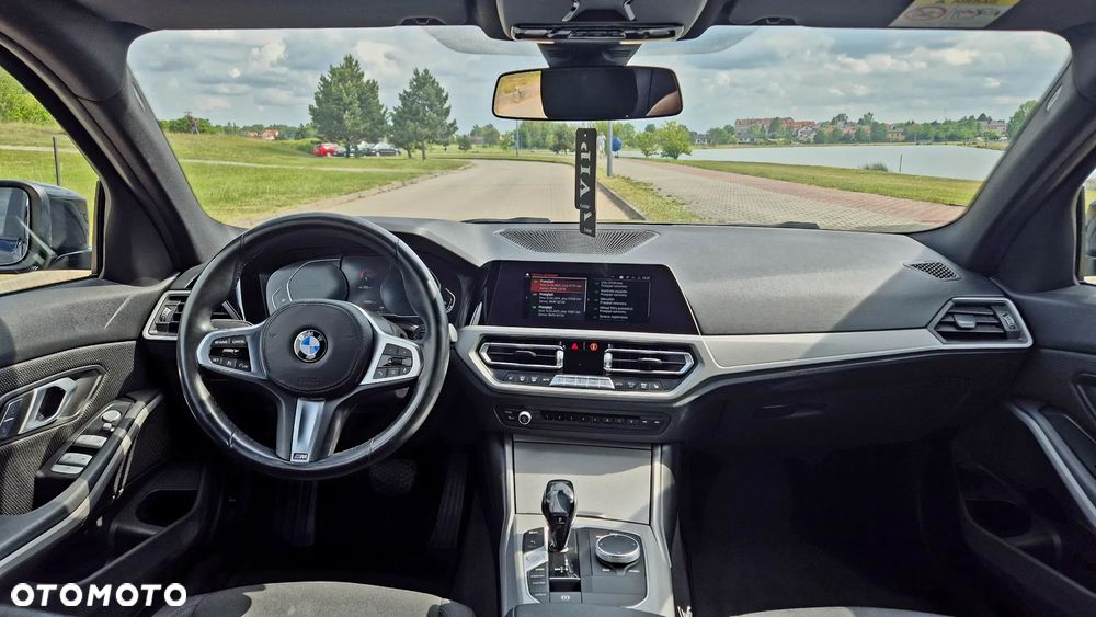 BMW Seria 3 318i - 7