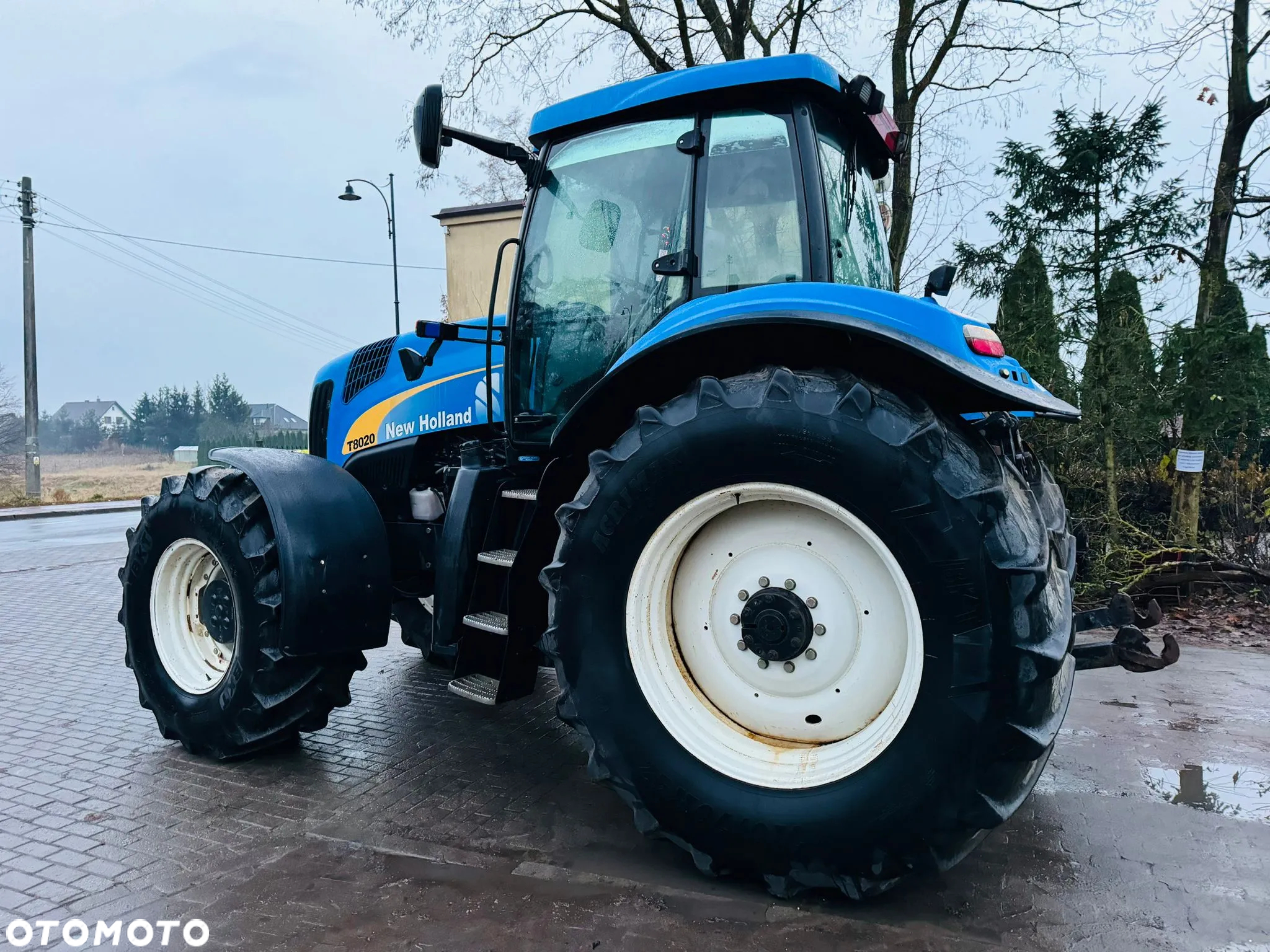 New Holland T8020 - 3