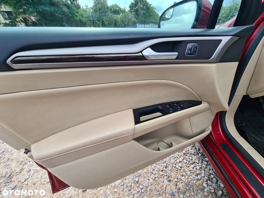 Ford Mondeo 2.0 Hybrid Titanium - 18