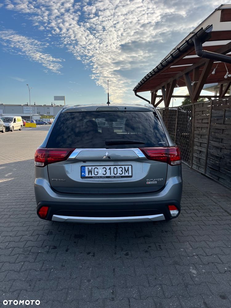 Mitsubishi Outlander - 34