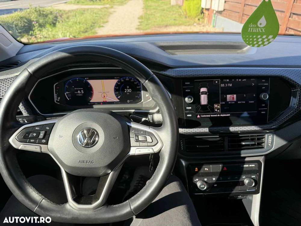 Volkswagen T-Cross - 8