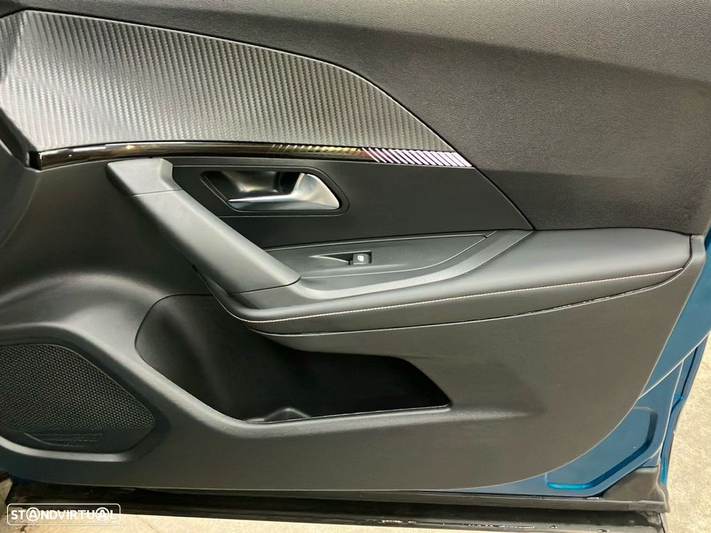 Peugeot e-2008 54 kWh Allure - 21