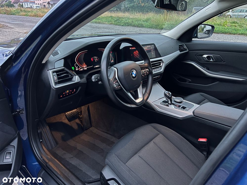 BMW Seria 3 - 16