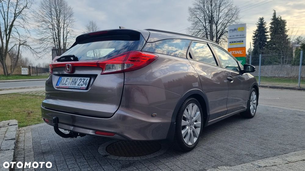 Honda Civic 1.8 i-VTEC Sport - 9