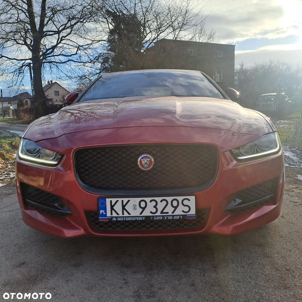 Jaguar XE 2.0 D R-Sport - 10