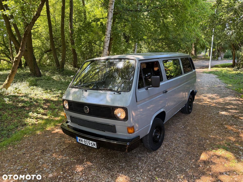 Volkswagen Transporter - 2