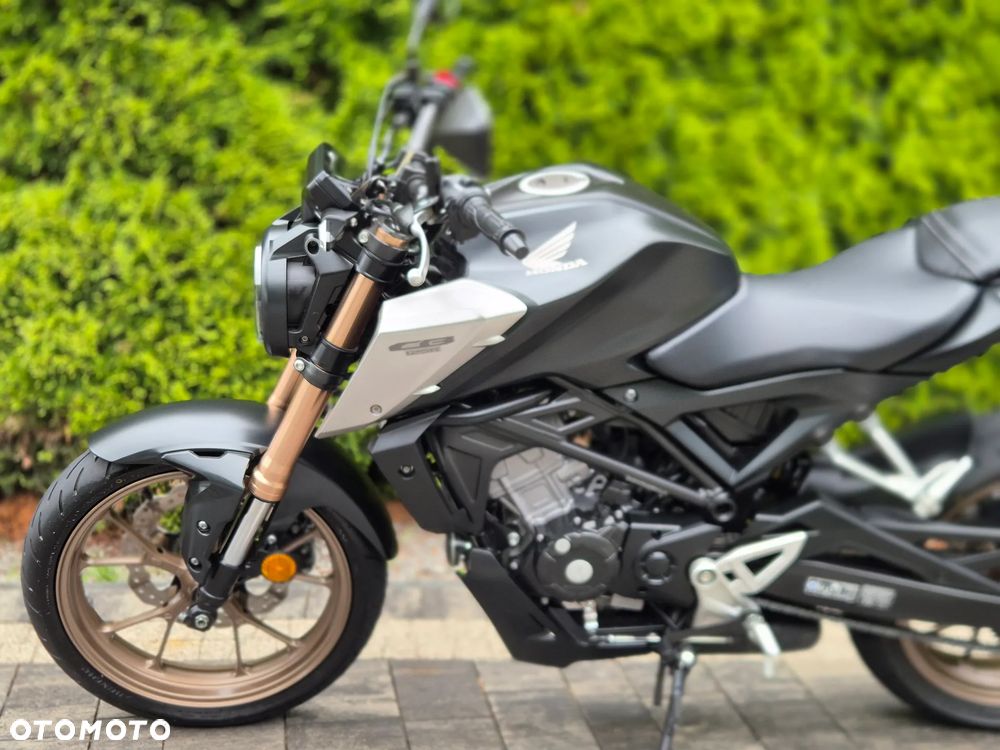Honda CB - 17
