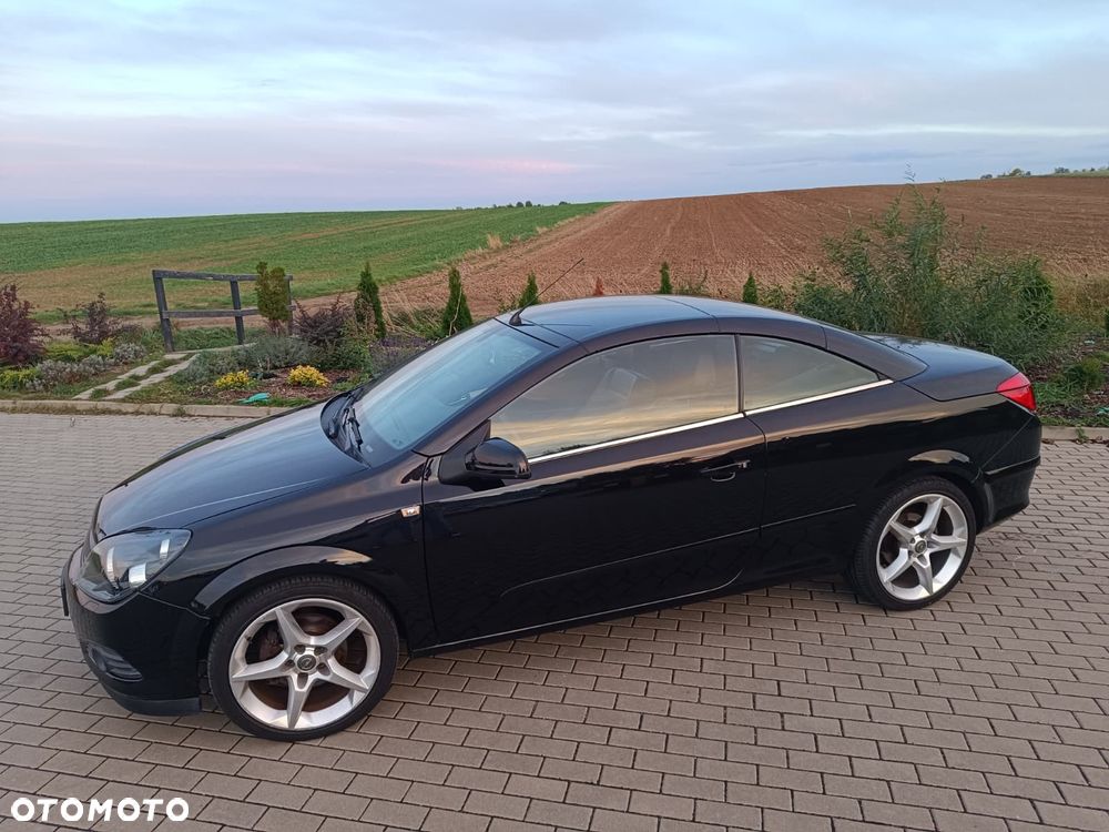 Opel Astra 2006 photo 2