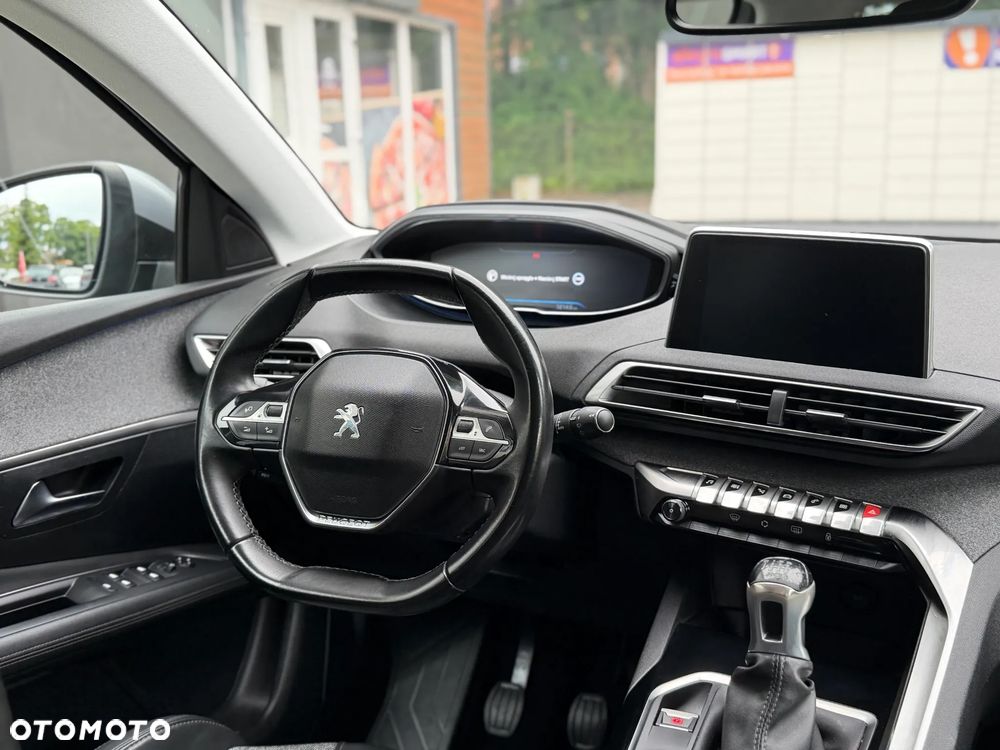 Peugeot 3008 1.2 PureTech Allure S&S - 29