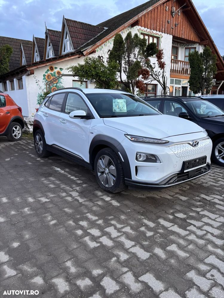 Hyundai KONA Premium - 2