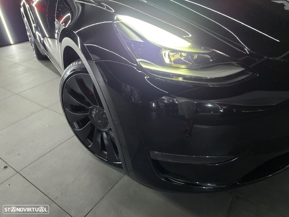 Tesla Model Y Performance Dual Motor AWD - 2