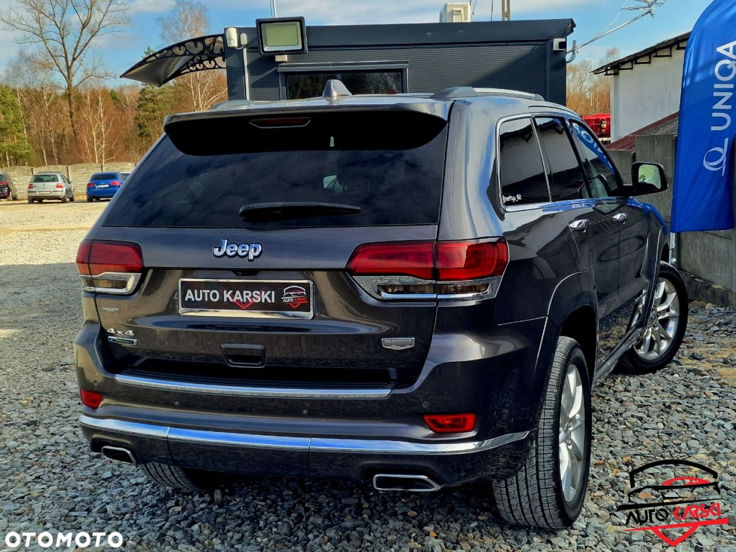 Jeep Grand Cherokee - 16