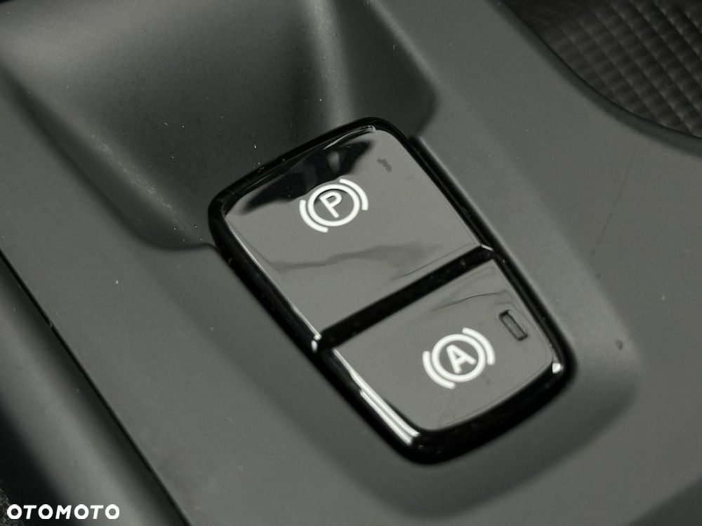 Volvo XC 40 T4 Plug-In Hybrid Core - 26