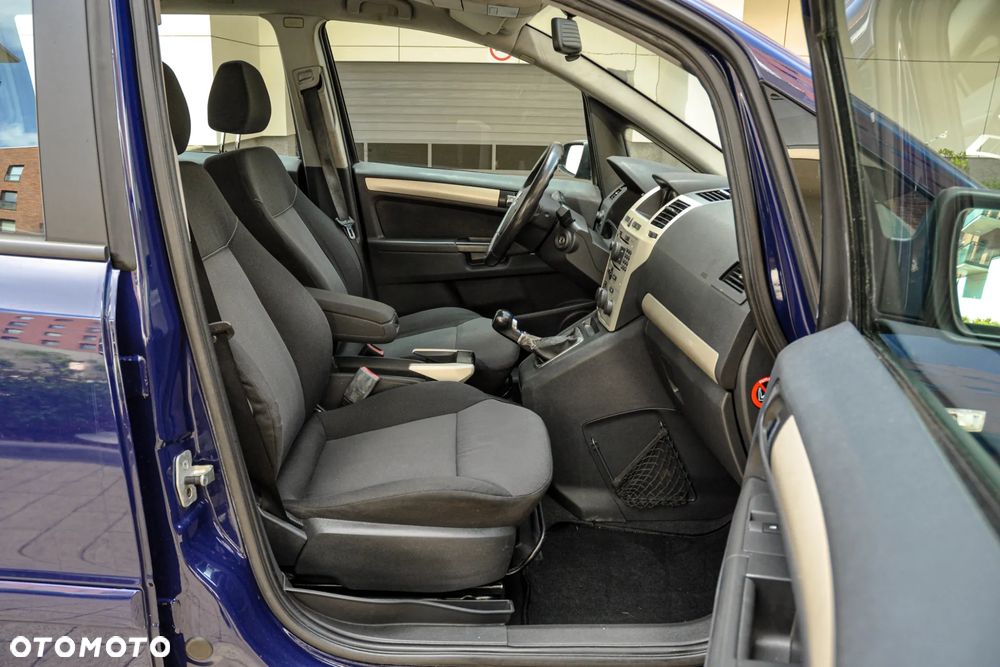 Opel Zafira - 11