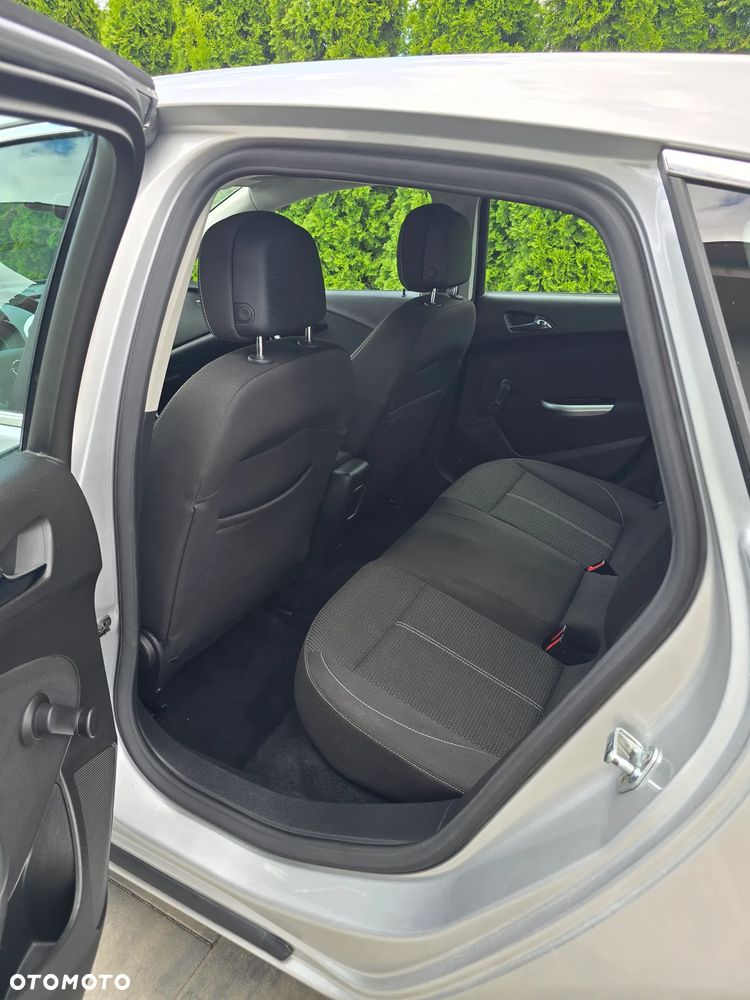 Opel Astra 1.6 - 8