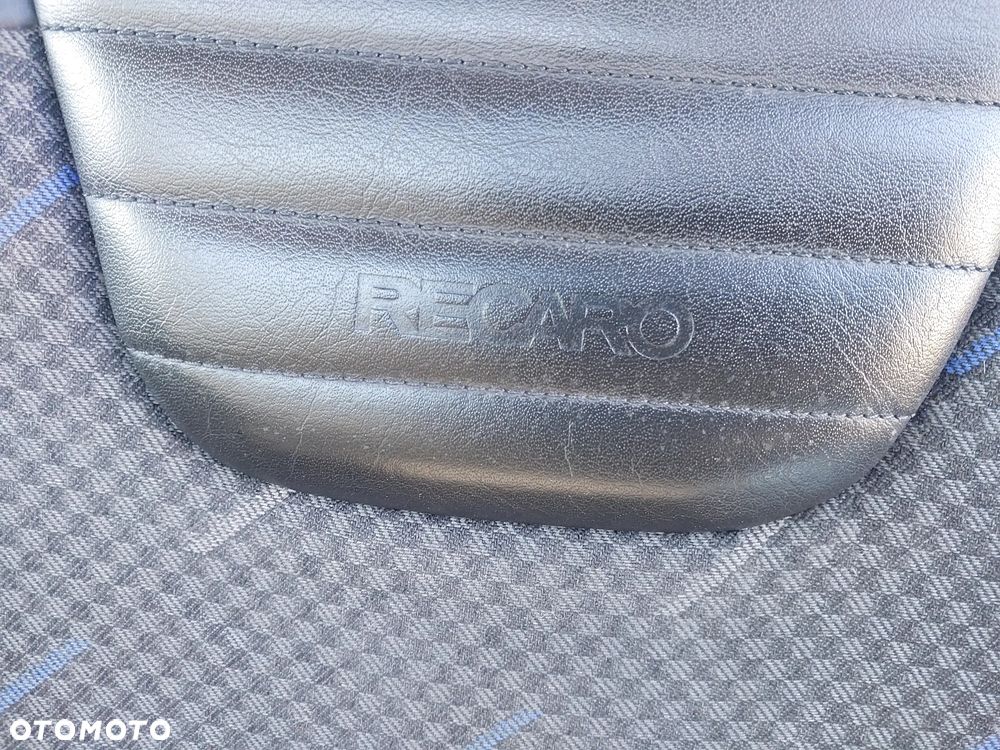 Fotele RECARO Opel Zafira A OPC na 7 OSÓB półskóra fotel boczki wnętrze kanapa fotele drugi trzeci rząd tapicerka KOMPLET B. ŁADNE - 7